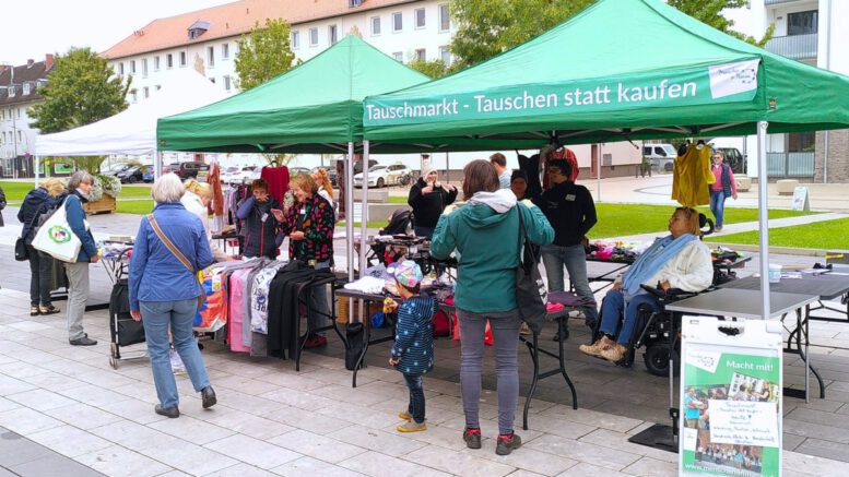 Hanau lädt zum Tauschmarkt mit Infoständen, Boule und Rikscha-Rundfahrten ein Hanau lädt zum Tauschmarkt mit Infoständen, Boule und Rikscha-Rundfahrten ein
