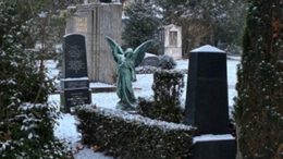 Hanau schließt Friedhöfe vorübergehend wegen Eisglätte Hanau schließt Friedhöfe vorübergehend wegen Eisglätte