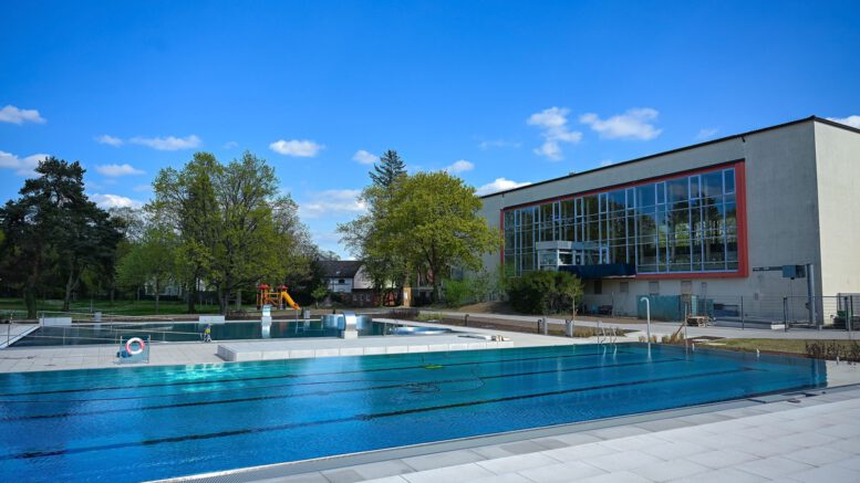 Heinrich Fischer Freibad in Hanau nach Modernisierung eröffnet: Fünf Tage Fest und Sonderpreise zum Start Heinrich Fischer Freibad in Hanau nach Modernisierung eröffnet: Fünf Tage Fest und Sonderpreise zum Start