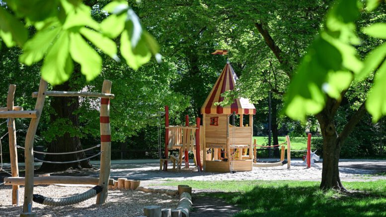 Neuer Märchenspielplatz im Hanauer Schlossgarten wird am 11. Mai eröffnet Neuer Märchenspielplatz im Hanauer Schlossgarten wird am 11. Mai eröffnet