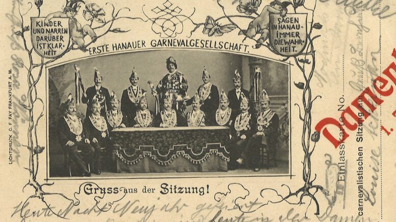 Postkarte von 1904 dokumentiert Große Damensitzung in Hanau