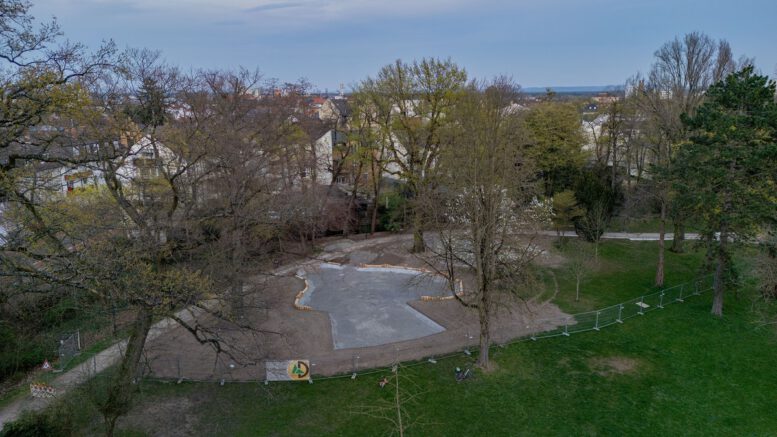 Spielplatz im Hanauer Schlossgarten wird neu gestaltet und soll im Mai öffnen