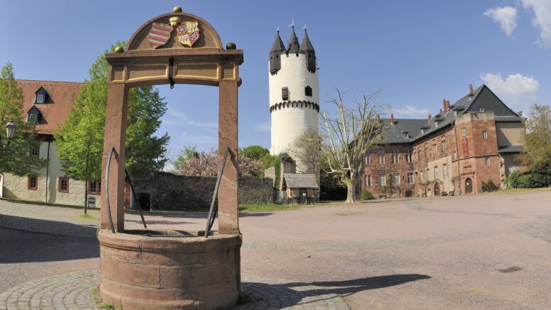 Stadtführung in Steinheim zeigt mittelalterliche Gassen, Schloss und Marstall